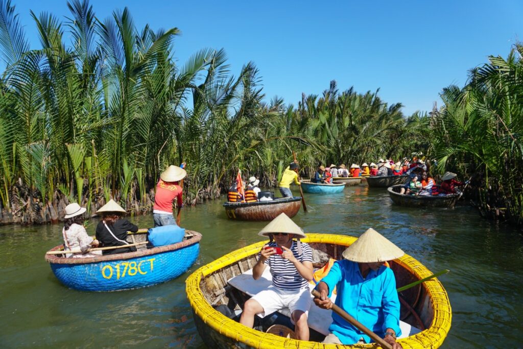 rung dua bay mau cam nam