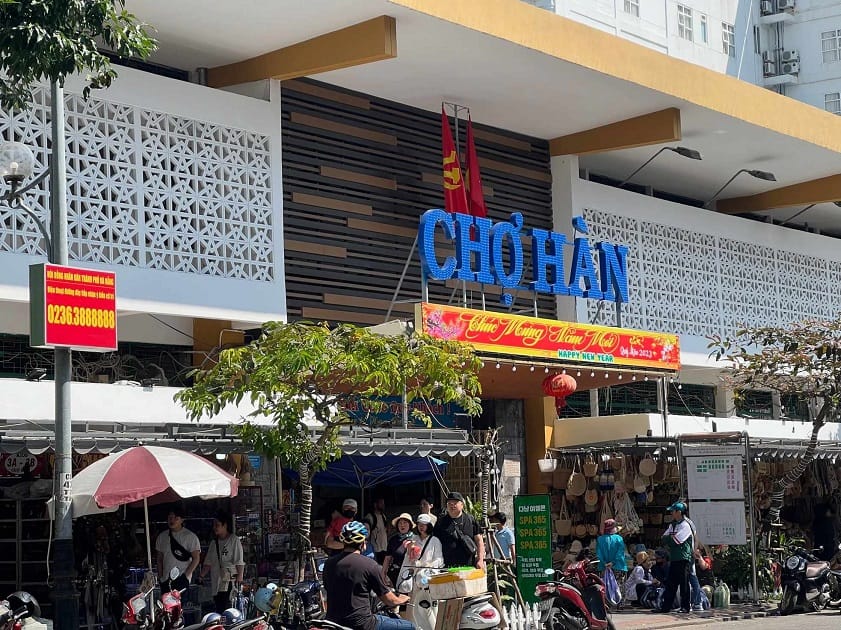 The bustling Han Market Da Nang (Source: Collected)