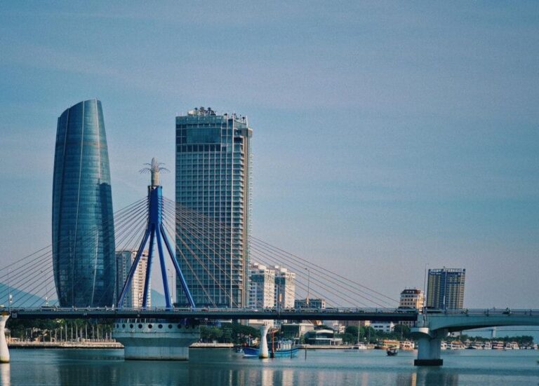 The splendid Han River Bridge Da Nang (Source: Collected)
