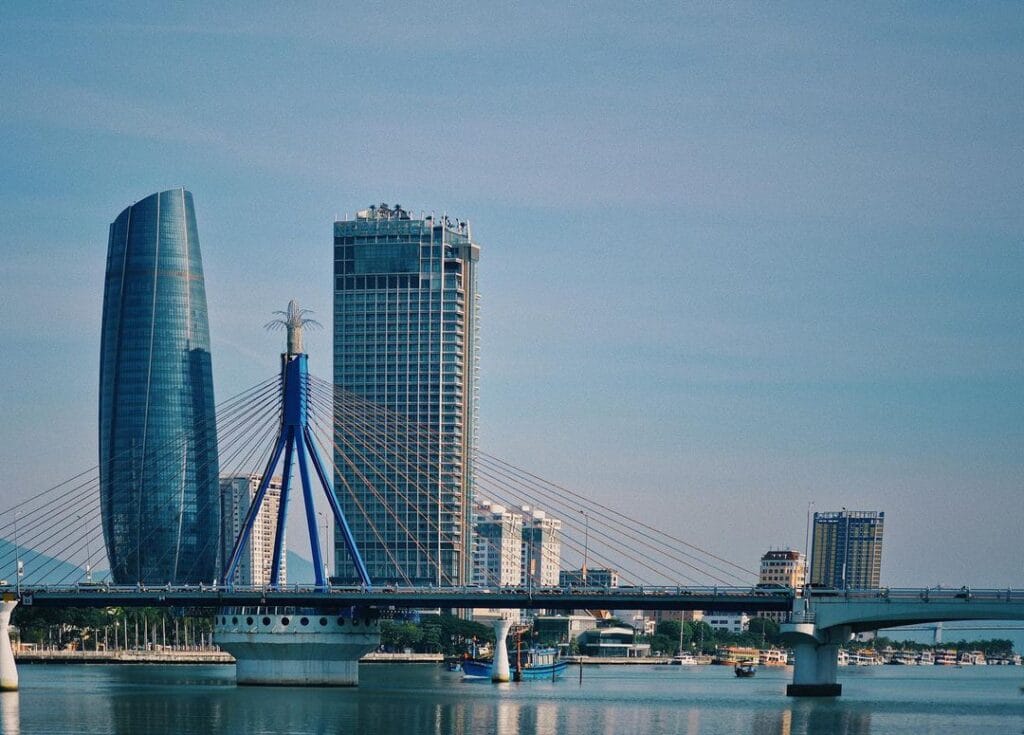 The splendid Han River Bridge Da Nang (Source: Collected)