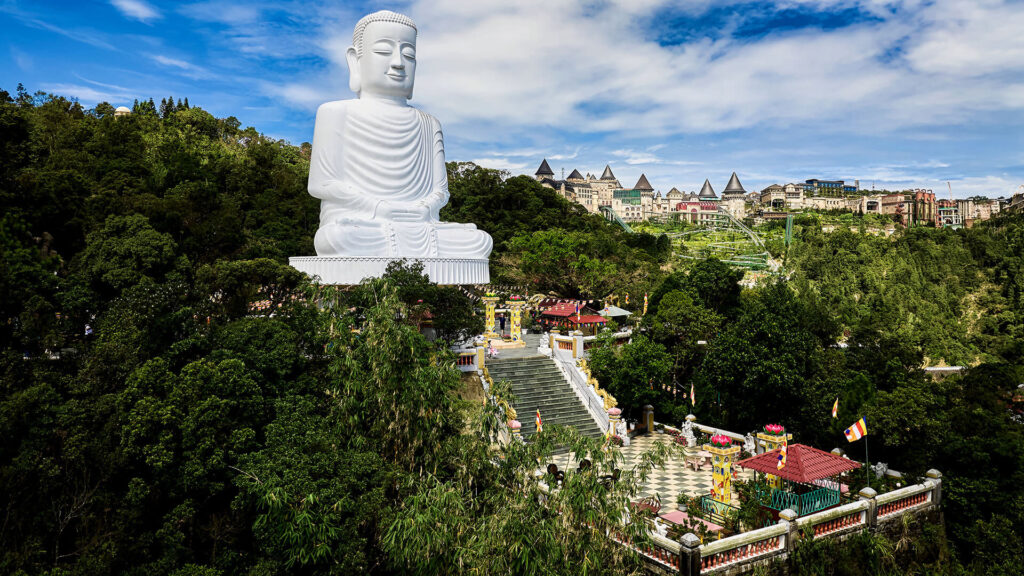 ba-na-hills-linh-ung-pagoda-serene-beauty-amidst-green-mountains-of-ba-na-hills