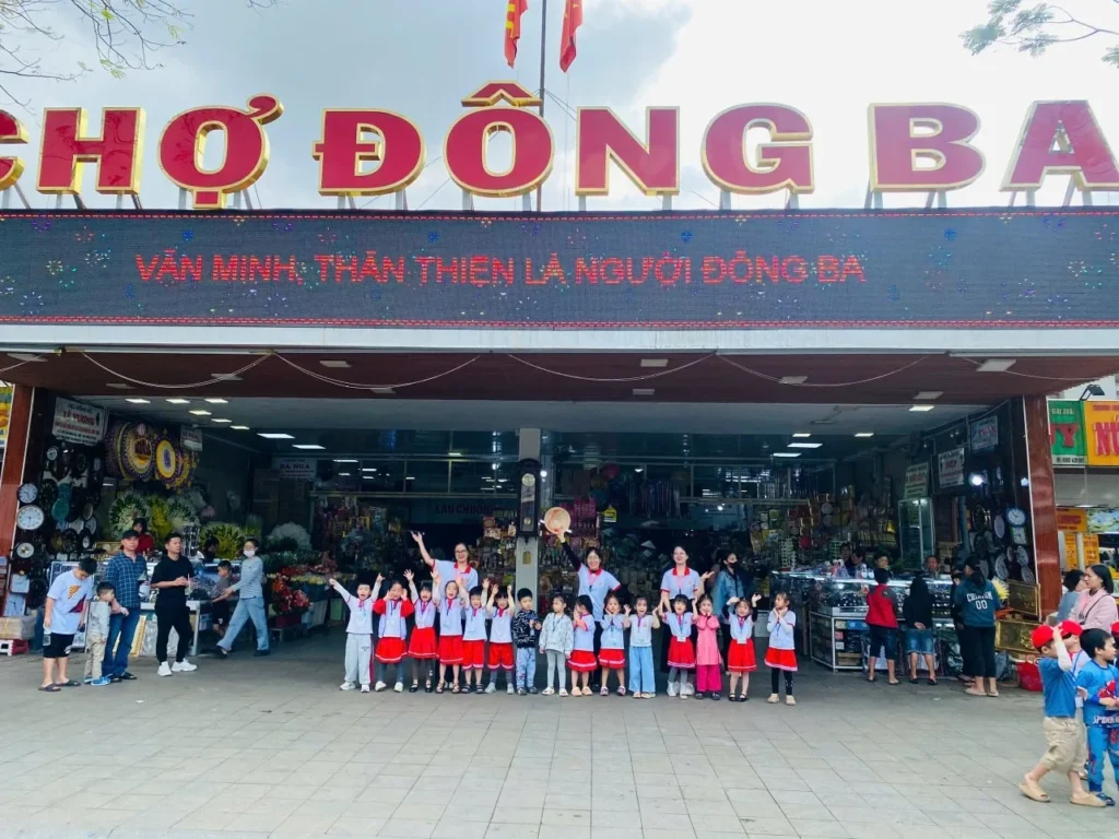 Dong Ba Market Hue Shopping & Street Food Guide