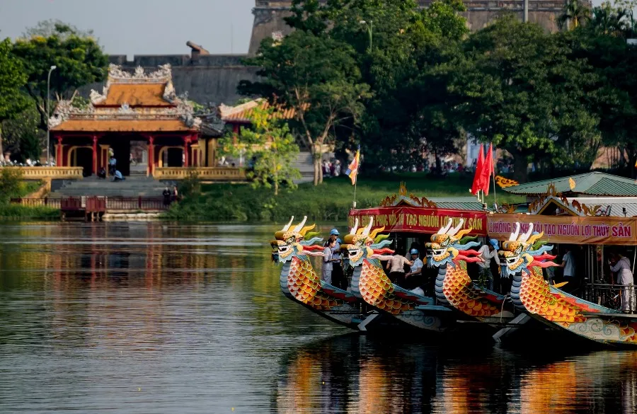Perfume River Hue: Dragon Boat Cruises & Ca Hue Music