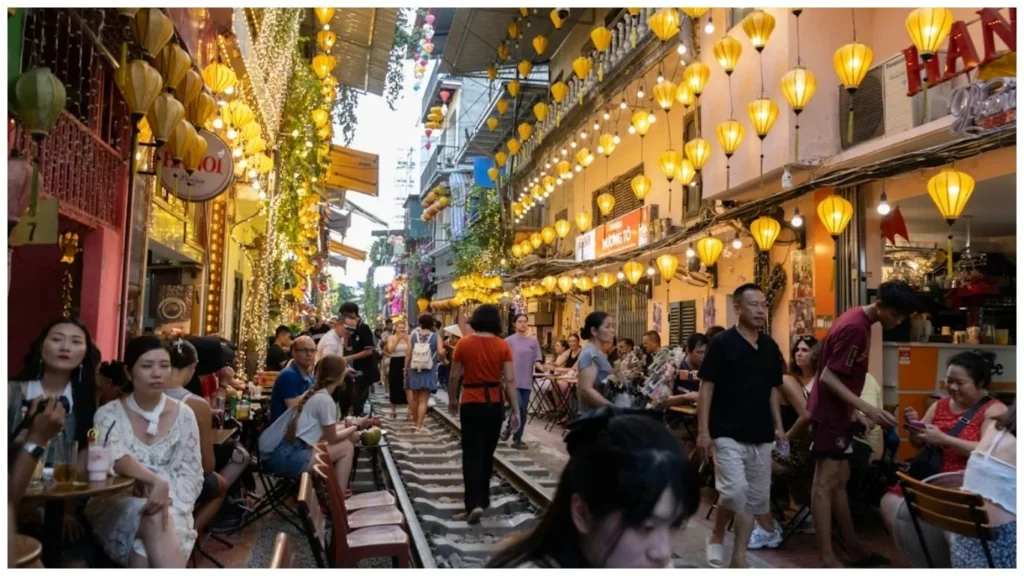 Old Quarter Hanoi Walking Tour Through 36 Streets