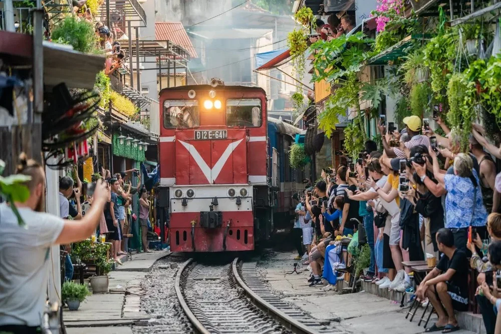 Train Street Hanoi Photography Guide